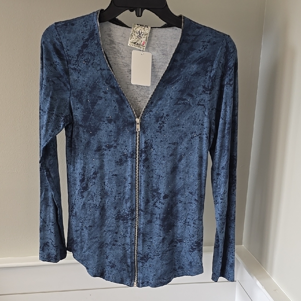 Blue Zip-Up Long Sleeve Top